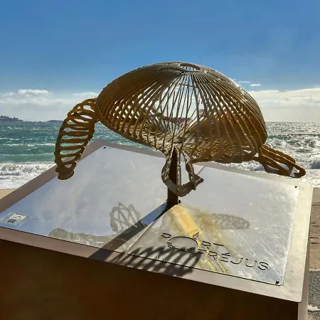 Le Cesaree-1 By Interhome Daire Fréjus