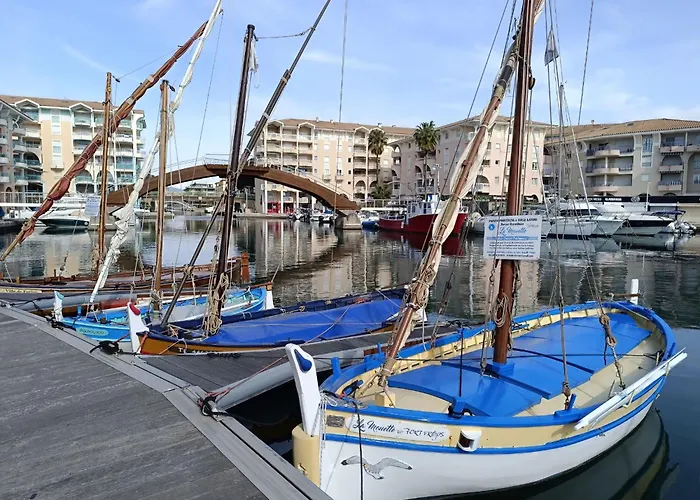 Le Cesaree-1 By Interhome Fréjus